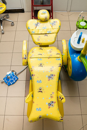 MERCURY AY-A 4800I – детская стоматологическая установка с нижней подачей инструментов