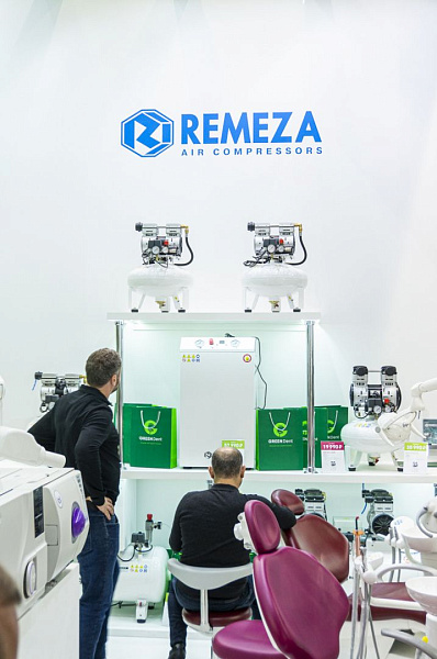 Стенд компании GREEN DENT на выставке Дентал-Экспо 2019_24.jpg
