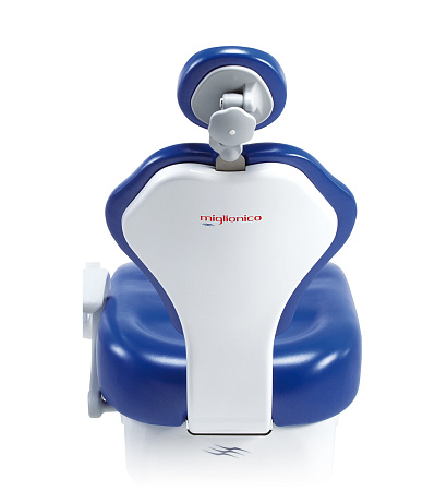 Miglionico NG P — стоматологическая установка с нижней подачей инструментов